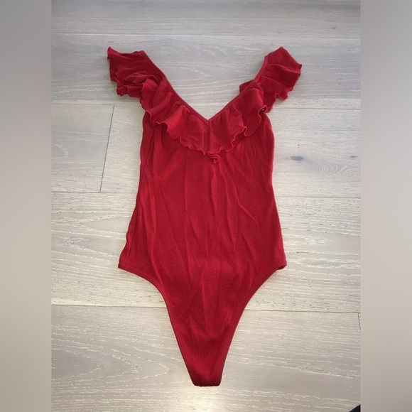 Wilfred Womens Danette Bodysuit Size XS Red Ruffle Ribbed Stretch Aritzia - Picture 6 of 9